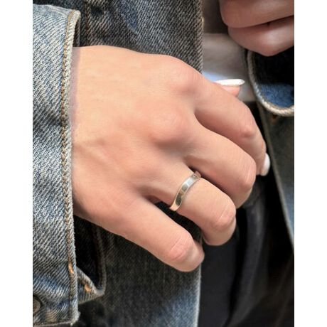 [^:1014282111]肰ȂȂꊴofUCOBȂ炩ɃEF[uÂ\ɃfUCĂ܂BL􂵂Ă̂ŁARȃR[fBl[gyŁBp|[`tVo[925̕ۊǕ@ɂĖ̍܂1_ۊǂĂƁA_hAϐFÂ炢ԂۂƂł܂B@ɂĂpɏ_炩zŗD@ĂƁA蒷ꂢȏԂۂƂł܂ByNina&Jules/jiEGEW[ztXlvwZW_jGERxC2008NɃ[`AX^[OVo[̃WG[uhBiȃVo[925ŃghpW̍D݂̃WG[JAƂzAg̃AgG𗧂グRNV|BVo[̐EgbvNX̎YnłA570Nȏ̉HZp̗j郁LVRŐYBnEl̃nhChZpɂċyʂŕtSnǂAꂽ^CXȃfUCE璍ڂĂB