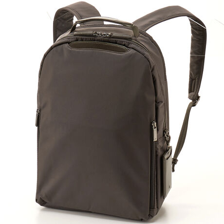 [^:68683]Xłꂢ߂ȃfCpbN^A4TCYΉ̃rWlXbNB14.0C`m[gPCAA4t@CTCYBdԓȂǂőOۂזɂȂɂAXŃRpNgȃVGbgɎdグ܂BPPC[Xy[X14.0C`m[gPCAA4t@C[\BNbVŁASăm[gp\R^ԂƂł܂BPC[C[ƗĂ̂ŁAvCx[gȉו͂Ɍ邱ƂȂPCo܂BQl[@14.0C`m[gPCFW33~H24~D2.5cmA4t@CF31.3~23.1cm|PbgOCɂ̓y▼hȂǃrWlXc[[łI[KiCU[|PbgzuBOoKvȂ̂Ɏo܂B{gz_[CCւ͐܂ݎP𗧂ĂĎ[ł֗ȃ|PbgBo[eNg|Pbgtg㕔͍RECXERۉHngp|PbgݒuB()ij RECXERۉH͐i̓̃ECX̐A@ۏ̍׋ۂ̑B}܂BaC̎Â\hړIƂ̂ł͂܂BX}[gANZX|Pbgwʂɂ̓X}[gtH[ɓKm̃|PbgoŎgXy[XzuBdԂ̏~Aɂ܂ɕ֗BZLeB|PbgwʂɃt@Xi[t̃|PbgzuBMdi̊ǗȂǂɂ𗧂܂BZbgAbv@\X[cP[X̃vhCunhɌŒłxgtBnhwۂɎזɂȂȂ悤AXibv{^ŗ߂2{̃nh̗pB_uANZX|Pbgtgւ͑O⌨|ۂɁAE珬o܂BnÂꏊłו₷悤A邢O[̃XgCvnCCAtg|Pbgɍ̗pBPC[Xy[Xɂ͏_炩ȑfފ̃O[̐ngpĂ܂Bjo[Tn[lXƂ́HɊÂϓIȃbNn[lX`łBbNp̐l̑JAlXȑ̊i59vB̕ς瓱oAn[lX`AtʒuAtpxɂ邱ƂŁA葽̏[U[ɃtBbgujo[Tn[lXv܂BɃtBbg邩wdɂA藎ɂIxɔwۂmזw܂肷Ix