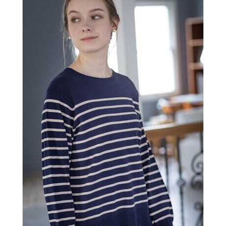 [^:415RC607]Ȃ߂炩łƂG̃pl{[_[vI[o[łBRpNgȃVGbgňꖇ͂AE^[{gXI΂Ȃ܂킵Ɋ􂷂ACełB