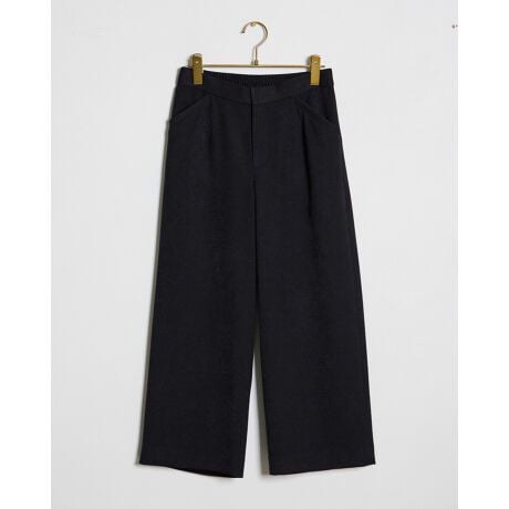 [^:415RC750]قǗǂ̂ƂAA҉̃oXɂVGbgZ~ChNbvhpcłBJ[DȂł͂̏iȂӂ݊Ə_炩ȔGŉKȂ͂SnłB