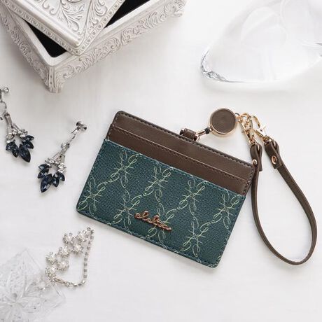 [^:clelia-18031][^:clelia-18031]ɂđSꗥFkCAꌧF1320~y^izSꗥFkCAꌧF2420~y[ցz[֑SꗥFzւɐ؂ւ̏ꍇF{B550~EkC/ꌧ1320~[ւł̒ӁzBw͂wł܂Bӎ̐F╗ɋ߂Ȃ悤ɎBeAĂ܂ApPCAX}[gtH̃fBXvC̈ႢɂČقȂꍇ܂BVigpiłAi̐\ɂAǂĂȂǂꍇ܂BC␅GɂAFFڂ邱Ƃ܂B舵̒ӎɂĂ͐i^OmF܂BuhFClelia NAV[YFBelle xFiԁFCL-18031J[Fx[W[ ACr[O[ }hiu[ ~XeAXu[ ~bhiCgubN{̃TCYF W11.0~H8.0cm~D0.5cmdʁF50g@dlFJ[h|Pbg~3A[tfށFv