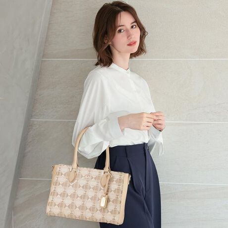 [^:clelia-21120]ӎ̐F╗ɋ߂Ȃ悤ɎBeAĂ܂ApPCAX}[gtH̃fBXvC̈ႢɂČقȂꍇ܂BVigpiłAi̐\ɂAǂĂȂǂꍇ܂BC␅GɂAFFڂ邱Ƃ܂B舵̒ӎɂĂ͐i^OmF܂BuhFClelia NAV[YFCOLORER NiԁFCL-21120FFhDEsN[Y tBlEx[W jA[WEO[{̃TCYF W25.0~H17.0~D11.0cmtiFV_[xg( 82?116cm)dʁF500gdlF/I[v|Pbg~2At@Xi[|Pbg~1fށFȁAv