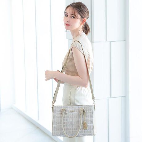 [^:clelia-21120]ӎ̐F╗ɋ߂Ȃ悤ɎBeAĂ܂ApPCAX}[gtH̃fBXvC̈ႢɂČقȂꍇ܂BVigpiłAi̐\ɂAǂĂȂǂꍇ܂BC␅GɂAFFڂ邱Ƃ܂B舵̒ӎɂĂ͐i^OmF܂BuhFClelia NAV[YFCOLORER NiԁFCL-21120FFhDEsN[Y tBlEx[W jA[WEO[{̃TCYF W25.0~H17.0~D11.0cmtiFV_[xg( 82?116cm)dʁF500gdlF/I[v|Pbg~2At@Xi[|Pbg~1fށFȁAv