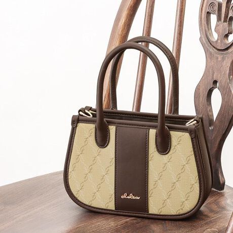 [^:clelia-28072]ӎ̐F╗ɋ߂Ȃ悤ɎBeAĂ܂ApPCAX}[gtH̃fBXvC̈ႢɂČقȂꍇ܂BVigpiłAi̐\ɂAǂĂȂǂꍇ܂BC␅GɂAFFڂ邱Ƃ܂B舵̒ӎɂĂ͐i^OmF܂Bi񁞃uhFClelia NAV[YFBelle xFiԁFCL-28072FFx[W[ ACr[O[ }hiu[ ~XeAXu[ ~bhiCgubN{̃TCYF W21.0~H14.0cm~D6.5cmdʁF310g@dlF/I[v|Pbg~1fށFv