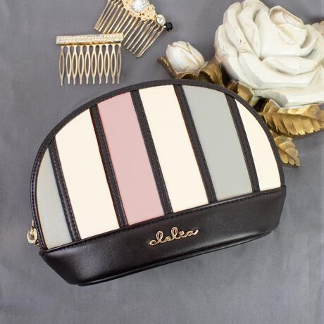 [^:clelia-62210]ӎ̐F╗ɋ߂Ȃ悤ɎBeAĂ܂ApPCAX}[gtH̃fBXvC̈ႢɂČقȂꍇ܂BVigpiłAi̐\ɂAǂĂȂǂꍇ܂BC␅GɂAFFڂ邱Ƃ܂B舵̒ӎɂĂ͐i^OmF܂Bi񁞃uhFClelia NAV[YFBellezza xbTiԁFCL-62210J[FAWXg ~L[ eB~X x_[ `F[v [YO[{̃TCYF W15.5~H13.5~D6 cmdʁF 120gdlFC[~1AI[v|Pbg~1fށFtFCNU[(v)