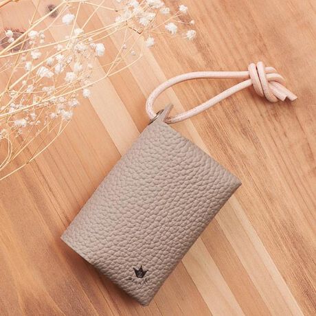 [^:zario-gra-206t]ӎ̐F╗ɋ߂Ȃ悤ɎBeAĂ܂ApPCAX}[gtH̃fBXvC̈ႢɂČقȂꍇ܂BVigpiłAi̐\ɂAǂĂȂǂꍇ܂BC␅GɂAFFڂ邱Ƃ܂B舵̒ӎɂĂ͐i^OmF܂BiF{ {v eBbVJo[uhFZARIO-GRANDEE- UIOfiԁFZAG-206TFFubNA`RALACAO[W{̃TCYF W13~H8~D1cm(J)A W6~H8~D3cm()dʁF 40gfށFvdlFt[Xy[X~1