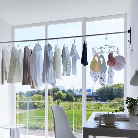 [^:455910]yfUCzǖʂɎt镨ƃz_[łBʏ⃉h[[ɐݒu΁A@oĂɊĕ֗łBgȂƂ͊OĎ[ł̂ŁA̒ŎזɂȂ邱Ƃ܂BtbNtŁAnK[s`nK[|Ă̂ɕ֗łBDȈʒuɎtx[XtāA{̂͂ߍނ̊ȒPݒułByXybNzTCY/5~s3.8~23cm(1)ƃz_[Fa3.5~s3cmdʖ160g(1)e/{́F2gtiF΂{[hsZbg~4its[X~4ANM~12ALbv~4j@؃lW~4ގ/{́FX`[(̓h)@tx[X~2FABS@~߁FVR[Y/ω׏d/5kg(1)ΉTCY/a3.5cmȓ̎pƁyuhzRƂtoweri^[j͔Ãmg[fUCȎ[V[YBVvŃX^CbVAocŐ@\ł̒XbL֗ɁBnɍĂ悤ȃACe̎[pî|CgłB