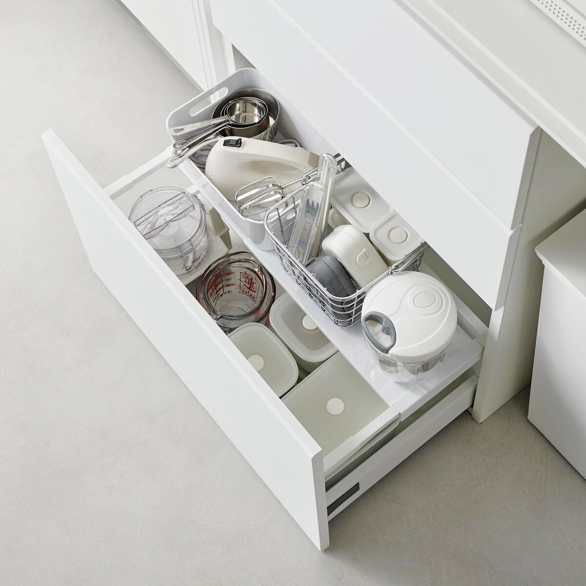 山崎実業 tower 伸縮キッチン引き出し中ラック タワー | tower（タワー