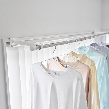 [^:477144]yfUCzȂXy[X̊mۂɕ֗Ȏ|[z_[łB莝̓˂_|[|ƁÄߗނVȎXy[Xɑς肵܂BsChȂ̂ŁAXChJ[e߂Ԃł܂BʏEߏɐݒuƁA@oĂ̂܂܃X[YɊƂł܂B킸1`1.5cm̉sΎt\łBsŎh߁Atӏɖ2mmقǂ̐Ղc܂ByXybNzTCY/4~s23.7~5`6.5cm(1E߃lW܂)d/165ge/{́F1tiFZp`ގ/{́FX`[(̓h)Y/ω׏d/7kg(Î~׏d)ΉTCY/a3.5cm~180cmȓ̃|[yuhzRƂtoweri^[j͔Ãmg[fUCȎ[V[YBVvŃX^CbVAocŐ@\ł̒XbL֗ɁBnɍĂ悤ȃACe̎[pî|CgłB