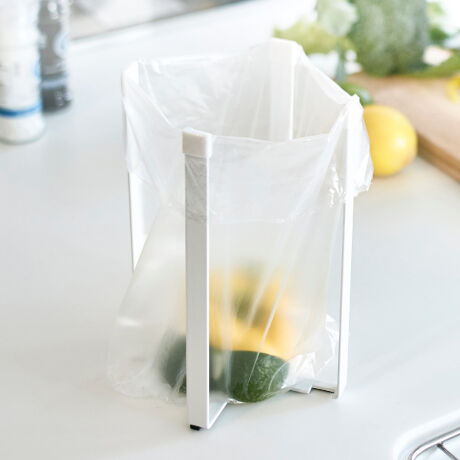 [^:4903208031806]yfUCz܂|邾ŎOpR[i[S~ɂȂ܂BOXE{gX^hƂĂg܂BVs{܂Ȕx芴łBۑ܂ւ̈ڂւX[Yɂł܂BgȂ̓RpNgɎ[ł܂B4{ׂĂ̐[ɃVR̃LbvtłByXybNzTCY/15~s14.5~22cm܂肽ݎF15~s1.5~22cmd/270ge/1ގ/{́FX`[ijNbL+̓hj~߁FVR[Y/yuhzRƂtoweri^[j͔Ãmg[fUCȎ[V[YBVvŃX^CbVAocŐ@\ł̒XbL֗ɁBnɍĂ悤ȃACe̎[pî|CgłB