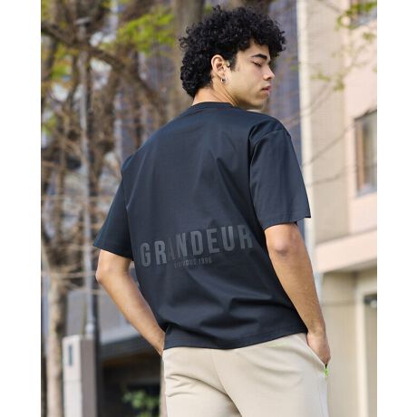 [^:Y35BMV004]yVIRTUOUS/o[`Xzgrandeur and modesty , playful and seriousuÂłAłBvGrandeur: liCModesty:T߂ȗlPlayful:VѐSSerious: ^ʖVIRTUOUS̉ĐV쏤iׂ܂IRbg100̃VPbggpOWA[TVcIVPbgƂ̂́AՐ\[_Ƃ܂gpăVN̂悤Ȍ򊴂Ȃ߂炩ȎGɂĤƁBʏ̃Rbg100nɔׂčAOWA[ȑlɃsb^TVcłBobNɂ͂قǂ悢vg{ĂAVvɂȂ肪ȉăR[fɂ劈ł