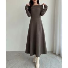 セネア(CENEA)のCENEA　オフショル風スクエアネックロングニットワンピ