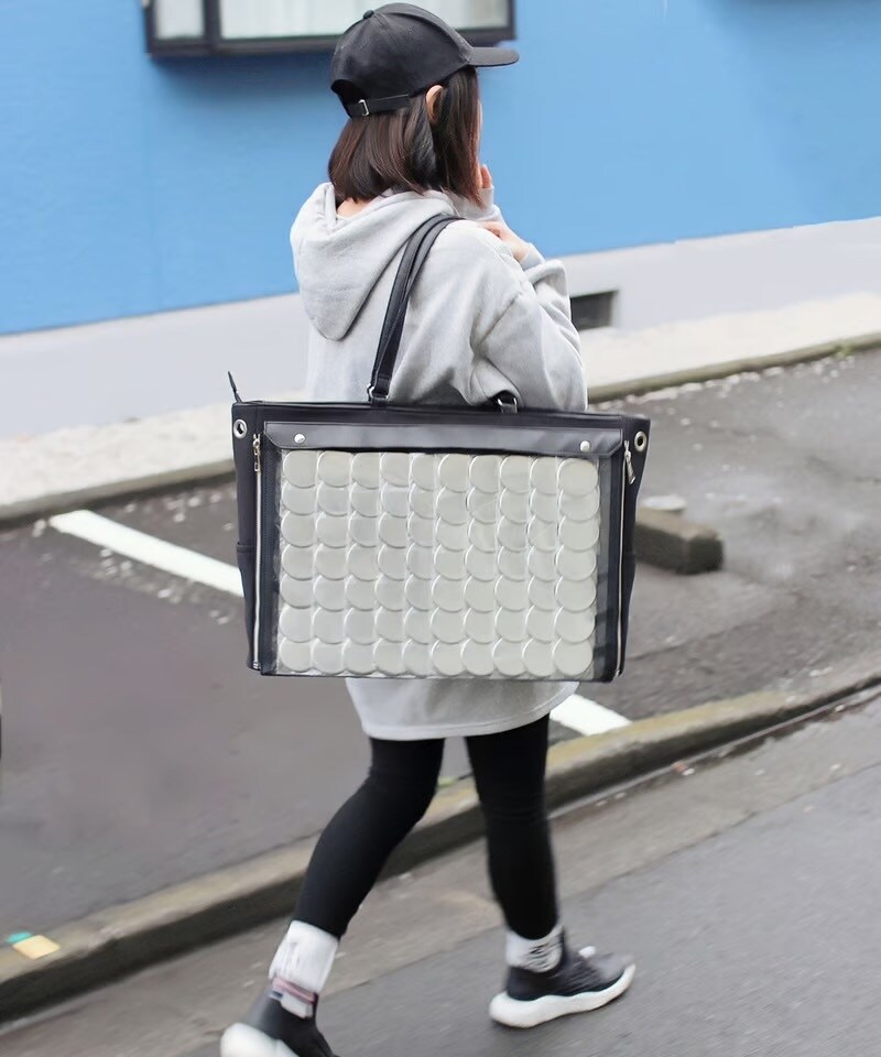 クルア 回転式A3面BIGトート隠せる痛バッグ | リアレア(REA RARE