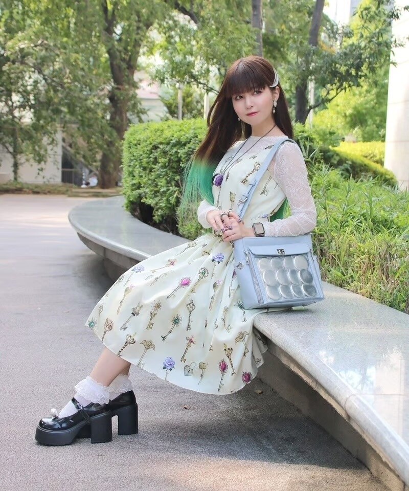 リアレア 春奈るな スクエア2wayショルダーバッグ痛バッグ ブラック ☆再☆『OSHI TO DATE第2弾』 春奈るな×リアレア スクエア2way