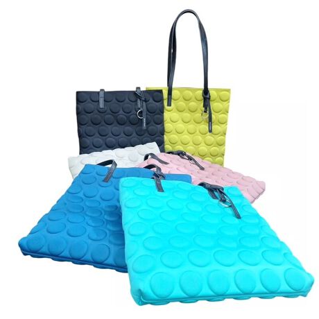 [^:G41008]{̂̃lIv[fނɗ̃hbgH{c^g[gobOłBnhɋvgpBtĂ炵PUPJtȃJ[WJVѐŜfUCŃR[fBl[g̃ANZgƂȂobOłBSize@W31cm@H34cm@D4cmdʁ@530dlfށ@@v@|GXe{́@t@Xi[|Pbg@1@t@Xi[|Pbg@1@I[v|Pbg2v́ȂfނƖƐFڍs\܂Bfނ̐邱Ƃł܂̂ŁA\߂B