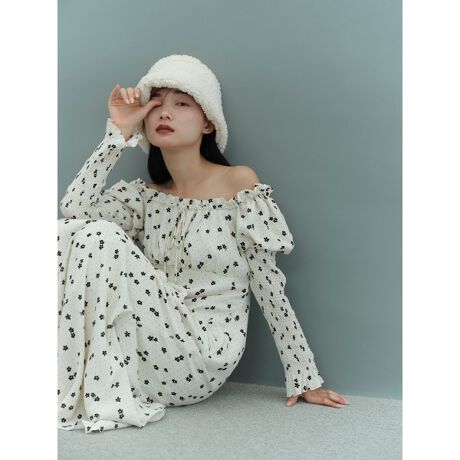 クラシカルフラワーオフショルワンピース | ファーファー(FURFUR 