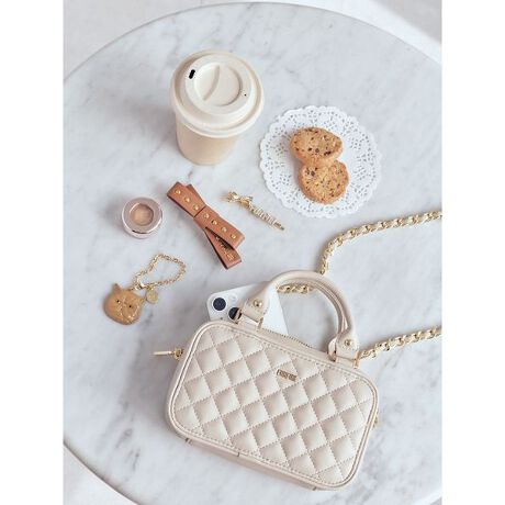 [^ԁFRWGB254508]<b><font color=#ff5b5b>BEGUSAGI ONLINEEZOZOTOWNJ[ƂȂ܂<^font><^b><b><font color=#ff5b5b>LBLUUSAGI ONLINEJ[ƂȂ܂Ăɂ҂̃TC_[̂悤ȑu₩ȃCgu[ƁA~L[ȃJtFeC[W܂₩ȃx[W2Fœo<^font><^b>X}[gtH2TCỸobOBقɂ~jzACz⃊bvȂǍׁX̂̂ɂ߁BobO{̂ɔwʃ|PbgAɂ2̃J[hP[XA}`t̓|PbgtĂ̂Ŏ[͂QłBՂƂLeBOH炵AʂɂFURFURS̃JVAXC_[ɂSv[ggpÂtHobOɎdグ܂BiPhoneΉTCYF16 Pro^ 16 Pro MaxƖ̊֌WɂAۂFČꍇ܂B܂p\REX}[gtHȂǂ̊ɂA኱iƉ摜̃J[قȂꍇ܂B\߂Bi̐F́AiPi摜QƉB i摜̓Tv̂߁AFTCY̎dlɕύXꍇ܂̂ŁA\߂B<br^>|PbgO():1|Pbg():3