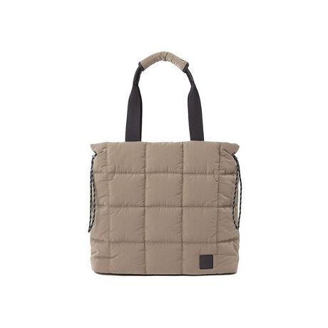 [^ԁFAMGB249502]yDESIGN^STYLEzR[fBl[gɍ킹ՂVvȃfUCtote bagBuhACRłLgfUCɂ藧̊ȂATChɂAWX^[@\ŃtH`FW\ȎdlłB[eʂɍ킹ătH`FWyŒfUCłBnhɂ́Azō[vp[ct2{̃nh܂Ƃ߂邱ƂŌ|ՂȂĂ̂|CgBJ̓}OlbgŕAɈSĎg܂BŎ[\ȃ|PbgĂ̂Ŏg悢֗ȎdlƂȂĂ܂ByFABRICzt@ubNɂ̓C^A@[J[ōƂuLIMONTAЁv\IȃiCfނIBɍׂ̃\tgiCɐDグAȃ[vF琶ݏo鎩RȃV̓IȌƉsAF̐[݂oAGKgȐEւȂĂ܂BCjOJ[ɂVтAGKĝȂɃX|[eBȕ͋CĂJ[pbgƂȂĂ܂ByBRANDzsIȕiA㐶ɍŗǂ̋@\A̒łɌyʐGBX|[eBŃGKgȑ`́Al𖣗܂B㎿ȕiiY킹Aꌤ܂ꂽfUC͗lXȋȐō\AĝɃtBbgpZ܂BMotion^cool^function^creative ̓uhS͍\Ă܂ÄӖĂȂuhSƂĂ܂BrWlXJWAA@\Ƒ`A邱ƂNXI[o[Ăv_Ng[xłBƖ̊֌WɂAۂFČꍇ܂B܂p\REX}[gtHȂǂ̊ɂA኱iƉ摜̃J[قȂꍇ܂B\߂Bi̐F́AiPi摜QƉBi摜̓Tv̂߁AFTCY̎dlɕύXꍇ܂̂ŁA\߂B