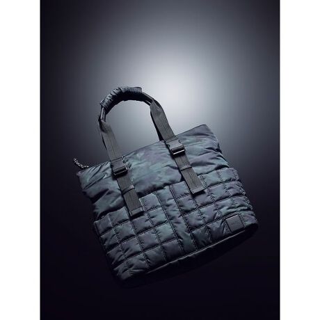 [^ԁFAMGB249511]yDESIGN^STYLEz~^[Ȓj炵ƁAGKg𗼗eʂTOTE BAGBuhACRɂȂLgfUCtgobNɂAEg|PbgBfUĈ݂Ȃ炸AglfUCɎdグĂ܂B[Ԍ͑傫߂Ŏ[͂[B̎dlNbVPC[A|PbgBJɂ̓t@Xi[tAȂ悤ɂgp\łBnhɂ͋zō[vp[cČ|₷HvĂ܂BfC[g͖ܘ_A1炢̃V[ggbvɂgobOɂȂĂ܂ByFABRICzɍׂ̃|GXezɃVh[Jtvg{IWifށBF݂̉Ae}AX^CbVȈۂJtɁBj炵ƃX|[eB˔fނɂȂĂ܂ByBRANDzsIȕiA㐶ɍŗǂ̋@\A̒łɌyʐGBX|[eBŃGKgȑ`́Al𖣗B㎿ȕiiY킹Aꌤ܂ꂽfUC͗lXȋȐō\AĝɃtBbgpZBMotion^cool^function^creative ̓uhS͍\Ă܂ÄӖĂȂuhSƂĂ܂BrWlXJWAA@\Ƒ`A邱ƂNXI[o[Ăv_Ng[xƂȂ܂BƖ̊֌WɂAۂFČꍇ܂B܂p\REX}[gtHȂǂ̊ɂA኱iƉ摜̃J[قȂꍇ܂B\߂Bi̐F́AiPi摜QƉBi摜̓Tv̂߁AFTCY̎dlɕύXꍇ܂̂ŁA\߂B<br^>|PbgO(j:4cm |Pbg(j:4