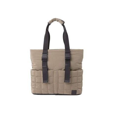 [^ԁFAMGB249501]yDESIGN^STYLEz~^[Ȓj炵ƁAGKg𗼗eʂTOTE BAGBuhACRɂȂLgfUCtgobNɂAEg|PbgBfUĈ݂Ȃ炸AglfUCɎdグĂ܂B[Ԍ͑傫߂Ŏ[͂[B̎dlNbVPC[A|PbgĂ܂BJɂ̓t@Xi[tAȂ悤ɂgp\Bnhɂ͋zō[vp[cČ|₷HvĂ܂BfC[g͖ܘ_A1炢̃V[ggbvɂgobOɂȂĂ܂ByFABRICzt@ubNɂ̓C^A@[J[ōƂuLIMONTAЁv\IȃiCfނIBɍׂ̃\tgiCɐDグAȃ[vF琶ݏo鎩RȃV̓IȌƉsAF̐[݂oAGKgȐEւȂĂ܂BCjOJ[ɂVтAGKĝȂɃX|[eBȕ͋CĂJ[pbgƂȂĂ܂ByBRANDzsIȕiA㐶ɍŗǂ̋@\A̒łɌyʐGBX|[eBŃGKgȑ`́Al𖣗܂B㎿ȕiiY킹Aꌤ܂ꂽfUC͗lXȋȐō\AĝɃtBbgpZ܂BMotion^cool^function^creative ̓uhS͍\Ă܂ÄӖĂȂuhSƂĂ܂BrWlXJWAA@\Ƒ`A邱ƂNXI[o[Ăv_Ng[xłBƖ̊֌WɂAۂFČꍇ܂B܂p\REX}[gtHȂǂ̊ɂA኱iƉ摜̃J[قȂꍇ܂B\߂Bi̐F́AiPi摜QƉBi摜̓Tv̂߁AFTCY̎dlɕύXꍇ܂̂ŁA\