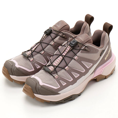 [^:L47981800]X Ultra 360 Edge GORE-TEX ́ASn`Ή̗DꂽObvƈ萫AGORE-TEX ɂhȂǁA X Ultra ̋@\𓥏PAEghA̐VȎڎwnCLOV[YBOqIȃCƑN₩ȐFʂ͂ŁAeLX^C̃Abp[ɂ̓TCNfނgpĂ܂B