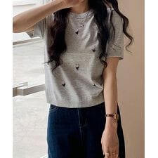ハート刺繍入り半袖ニットトップス