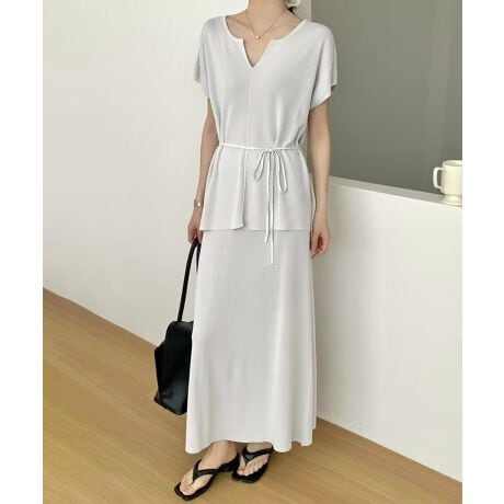 [^:yse1083a]VvȔgbvXƃXJ[g̃ZbgAbvBƂnŔɐSn悭AĂłKɒpł܂BgbvX͂ƂVGbgő̌^Jo[ARtŃEGXg}[N\BXJ[g͌y₩ɗh郍OŁAlۂiȃC[WɂȂ܂BZbgAbvƂĒ̂͂AʁXɂgĒ񂵔QBԂOoR[fAǂɂ҂̖\ACełByȂ̂ɂƌAlq̉ĒԁI62g52 54 ŏ10 EGXg60 XJ[g85