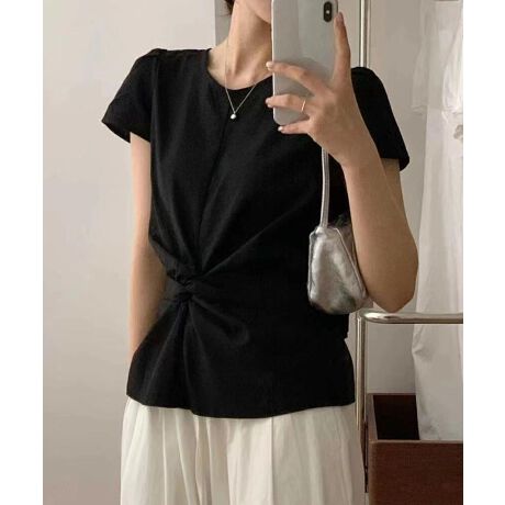 [^:yyj865a]ӂƂt`X[uɁAEGXg{ŃLbƌׂtF~jȃfUC͂̃uEXB悢n̂fނgpÅ̂VGbg̈ꒅBCR[fBl[gɍ킹AW\BVvȂ̂ɉ؂₩AJWA炫ꂢ߃X^C܂ŕL􂵂܂BpcɂXJ[gɂ킹₷Âoʋ΃X^C܂őΉł閜\ACeBẴ[h[uɂЉꒅłB38.556g43.5ŏ15.5