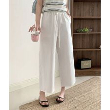ナチュラルストレートワイドパンツ