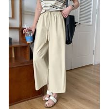 ナチュラルストレートワイドパンツ