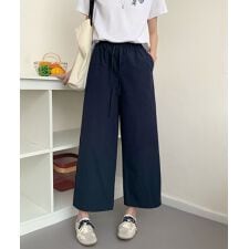 ナチュラルストレートワイドパンツ