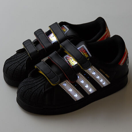 [^:JP8087]AfB_X fBYj[ SST LEDCg RtH[gN[W[ V[Y LbY / adidas Disney SST LED Lights Comfort Closure Shoes KidsfBYj[̃~bL[}EXɖȃLbỸn[gށAAfB_X X[p[X^[BfB_X X[p[X^[ V[YA傫Abvf[gĖ߂ĂBfBYj[̐lC҃~bL[}EXLEDCggݍ킹ALbŶ߂̃ACRjbNȃR{[VV[YɎdオĂB܂ڂ̂AEg\[LEDCgBĒEȒPȖʃt@Xi[̃Xgbv̗pA`Sӂqǂɂӂ킵ꑫƌBM[tBbgʃt@Xi[̃XgbvN[W[fނ̃Abp[eLX^CCjO(C)Disneyo[AEg\[