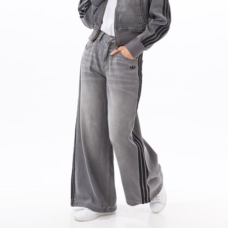 [^:SW220-JV7455]90NɃCXpCAꂽadidasW[YɁAAfBJ[炵N₩ȌvXB[YȃVGbg͂̔[hoAĝfC[X^Cɂ҂B_炩ȃRbgfjdĂŁAgtHCS̃fBe[ANZgɂȂĂBNbvhp[J[Xj[J[ƍ킹΁ÂX^CbVȒȂɁB