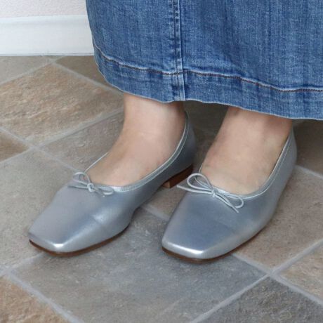 [^:21511][^:21511][Ђɂ]En100N𒴂u̋{Xv͑S̕SݓXŃCxgPOPUPŃfB[XV[Y̔ĂЂłB[iɂ]ELklvgpĂ̂őݔQEb[߂̃fUCȂ̂ŒEɂEБ23.5cmŖ140gƌyʐ݌vȂ̂ő̕SȂEƂɐcĂȂ̂ŁACCꂵɂE炭E̋l܂{ł @ E𗎂Ƃ _炩zŌy@A\ʂ̃zR≘菜܂Błȉɂ́A܂𐅂Ŕ߂tzɊ܂܂Đ@܂B̌A܂cȂ悤ɐ@܂B EzŐ@ cȂ悤ɊzŒJɐ@AR܂B˓͔܂傤B EیXv[gp hXv[یXv[gpƁA␅̐ZhAC𒷎܂B