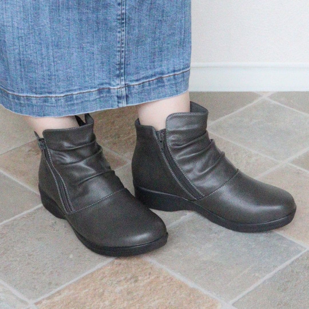 [}C]R-PREMIUM L 4E C u[c /A[v~AiR-PREMIUMj O[