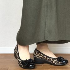 日本製 HS キラキラ ビジュー リボン パンプス