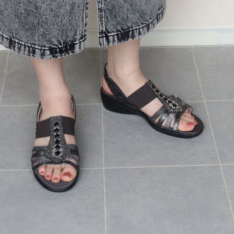 [^:6884][^:6884][Ђɂ]En100N𒴂u̋{Xv͑S̕SݓXŃCxgPOPUPŃfB[XV[Y̔ĂЂłB[iɂ]E3E̕L݌vȂ̂ŒԗĂĂɂEb̕ɂSXgbv̂łƗđŒEMTCYŕБ150gƌyʂȂ̂ő̕SȂE̕ɂ炩NbVgp邱ƂŌCCh~ɍ @ E𗎂Ƃ _炩zŌy@A\ʂ̃zR≘菜܂Błȉɂ́A܂𐅂Ŕ߂tzɊ܂܂Đ@܂B̌A܂cȂ悤ɐ@܂B EzŐ@ cȂ悤ɊzŒJɐ@AR܂B˓͔܂傤B EیXv[gp hXv[یXv[gpƁA␅̐ZhAC𒷎܂B