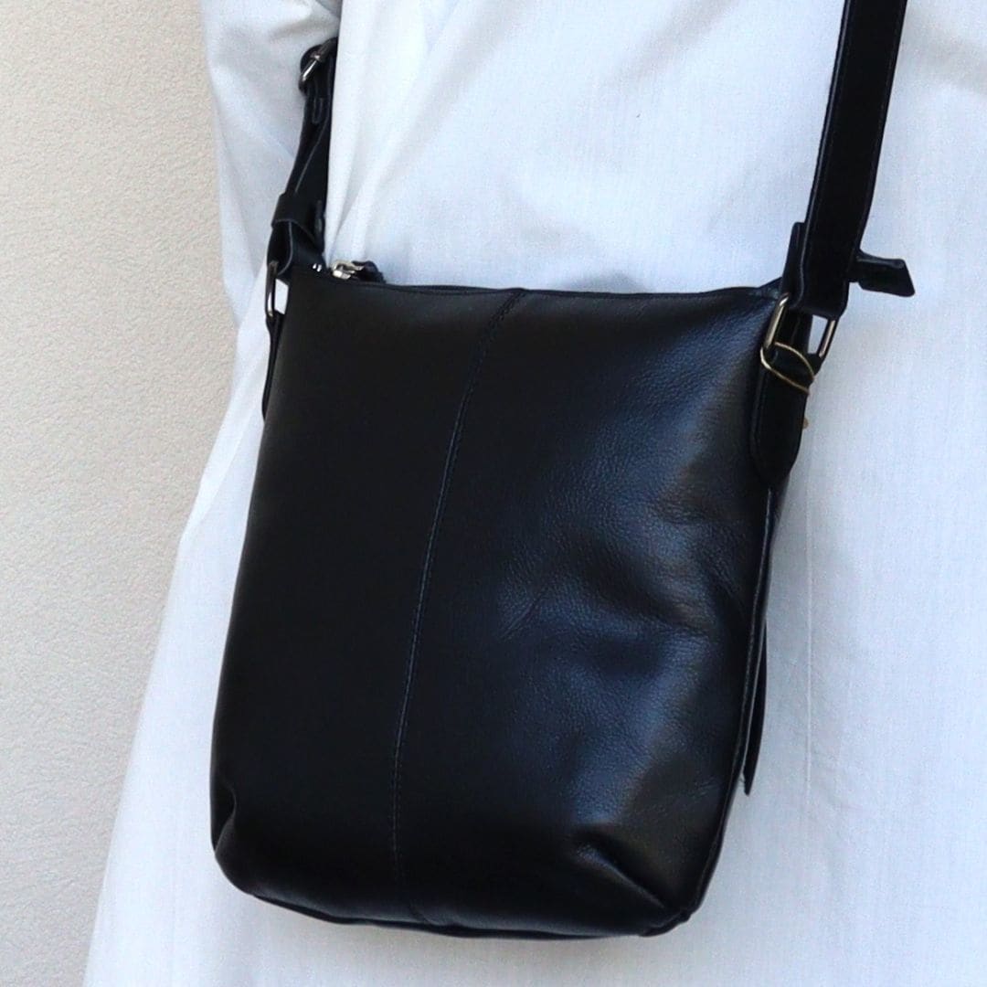 日本製 本革 ショルダーバッグ