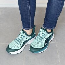 phiten スニーカー