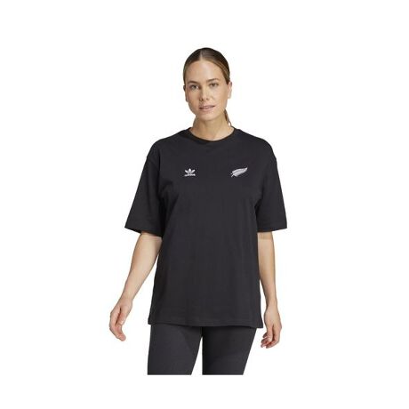 [^ԁF0002KPQ2602]ÂǂAfB_XDNA󂯌pA[YtBbgTVcBIt^CpɃfUCꂽÃ[YtBbg̃AfB_X Or[T Vc𒅂āAI[ ubNXւ̔MC悤BfނɃ\tgŒʋCɗDꂽRbgVOW[W[̗pAƂX^C̉KȈꖇBEIɗLȃVo[t@[(V_)ƁA΂̋ɂےIȃgtHCAX|[cւ̏M𕨌ĂB[J[iԁFKPQ26 JD4071