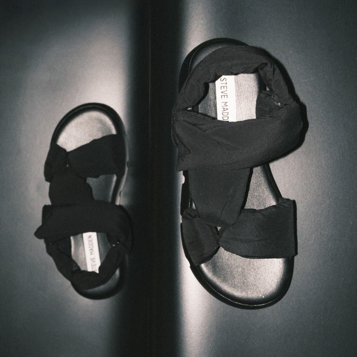 クッションベルトサンダル | スティーブマデン(STEVE MADDEN