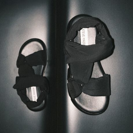 [^:BONKERS-RS]{[~[Ȃfނ炵T_łBC⃋[Y\bNXƂ킹Y2Kt@bVyłقꑫI܂AɃ{[o镪AR[fBl[g͂ƃVvɂALbvANZT[Ȃǂ̏ŗVԂ̂߁kvbgtH[̍l3.5cmkq[̍l5.0cmSTEVE MADDEN(XeB[u}f)uSTEVE MADDEN̓j[[ÑOAChVeBɋ_\A{ɂ͂ȂVѐSfUCŖ͂ӂV[YWJĂuhŊCOZũn[gݍLe܂Ă܂BAb́uY2Kvt@bVےu[c~[\IȃfłB