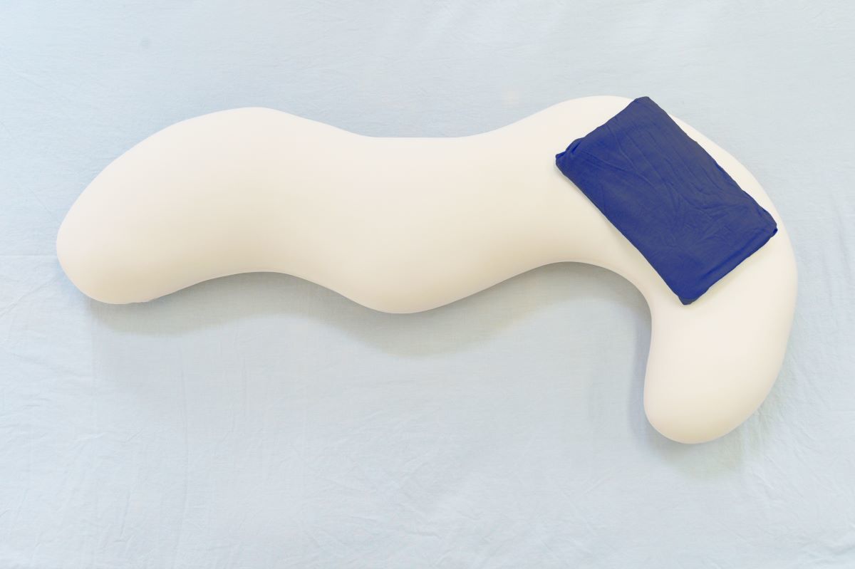 [}C]J_ɃtBbg/J_ɃtBbg閍ibody fit pillowj lCr[