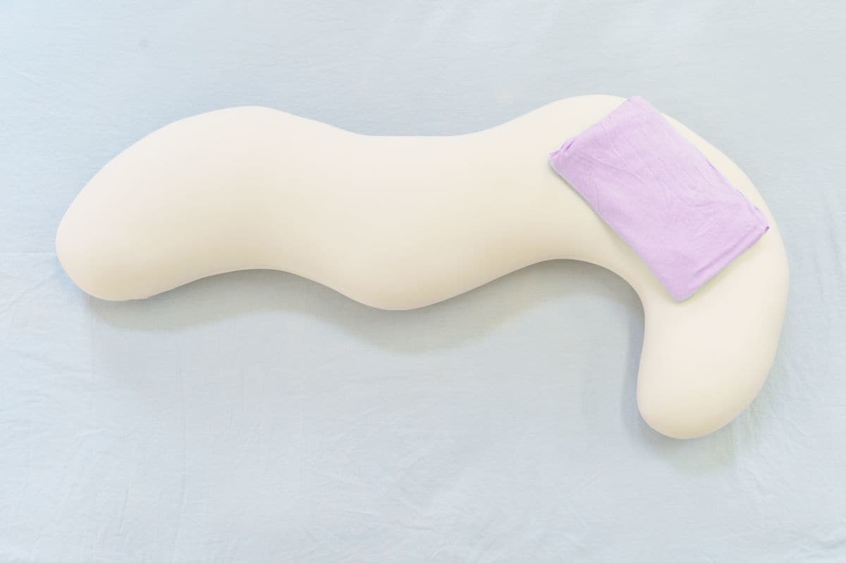 [}C]J_ɃtBbg/J_ɃtBbg閍ibody fit pillowj x_[