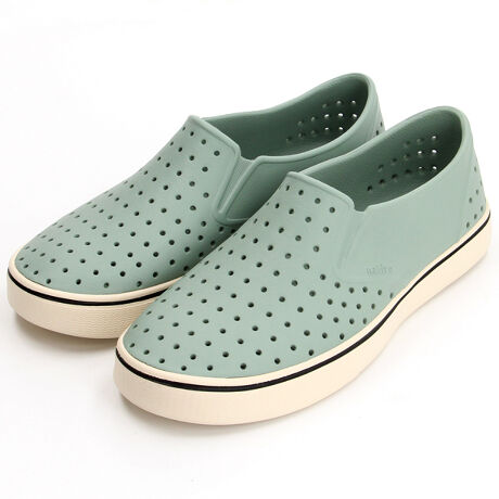 [^:F0000186]肰ȂN[ŁAɌȂꑫ̌ĂBTgELrRSugarlitefނAɏ_Ńxxbĝ悤ɏ_炩^b`ɎdグWanderfoamZpčĂA炵̊ԂsvȒ̂炩B񂨎ȒPŁAɂfނłBChtBbg̃\[łƂ肪AsɍEȂVGbgȂ̂ŁAbNX̕igɍœKȈꑫłB