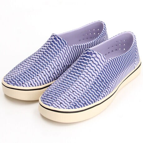 [^:F0000221]肰ȂN[ŁAɌȂꑫ̌ĂBTgELrRSugarlitefނAɏ_Ńxxbĝ悤ɏ_炩^b`ɎdグWanderfoamZpčĂA炵̊ԂsvȒ̂炩B񂨎ȒPŁAɂfނłBChtBbg̃\[łƂ肪AsɍEȂVGbgȂ̂ŁAbNX̕igɍœKȈꑫłB܂ABLOOM̗pׂyĂ܂B