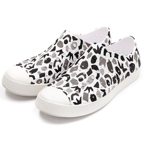 [^:F0000233]TgELrȒfSugarliteɁAɏ_炩Wanderfoamuh܂B̑fނ͂ꂪȒPŁAɋAɌyʁA܂V[Yɋ߂邷ׂĂ˔Ă܂BJWAŖ̃X^Cɂ҂̈ꑫłB