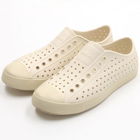 [^:11111500]NVbNȃVGbǵAǂȃX^Cɂ悤ɁA܂܂ȃvgp^[pӂĂ܂Bnative shoesɊ҂邷ׂĂ̗Dꂽ@\JeffersońAɗނȂyʐAՌzAhLAEHbVuŃ[eBeB[ɂDĂ܂By1zJefferson͕LpV[z肵Ă܂BXł̔A]ԂԂł̈ړB̎UAƂOoBTɉƑFlƃANeBreBB][gւ̗sB̌̃Xgc炷ׂĂ1ŃJo[łV[YłBy2zʏ̃Xj[J[̂悤Ƀ\bNX킹ĂĂAŗĂĂOKłB̓́A̓̋Cɍ킹Jtȃ\bNX킹āAC`FWBJ̓͗ŗāAGĂėC[W[PA𗧂܂By3z킹镞I΂ȂAX^CbVȃtHAꂽۂ^܂B