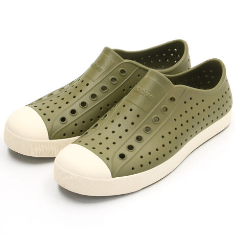 [^:11111500]NVbNȃVGbǵAǂȃX^Cɂ悤ɁA܂܂ȃvgp^[pӂĂ܂Bnative shoesɊ҂邷ׂĂ̗Dꂽ@\JeffersońAɗނȂyʐAՌzAhLAEHbVuŃ[eBeB[ɂDĂ܂By1zJefferson͕LpV[z肵Ă܂BXł̔A]ԂԂł̈ړB̎UAƂOoBTɉƑFlƃANeBreBB][gւ̗sB̌̃Xgc炷ׂĂ1ŃJo[łV[YłBy2zʏ̃Xj[J[̂悤Ƀ\bNX킹ĂĂAŗĂĂOKłB̓́A̓̋Cɍ킹Jtȃ\bNX킹āAC`FWBJ̓͗ŗāAGĂėC[W[PA𗧂܂By3z킹镞I΂ȂAX^CbVȃtHAꂽۂ^܂B