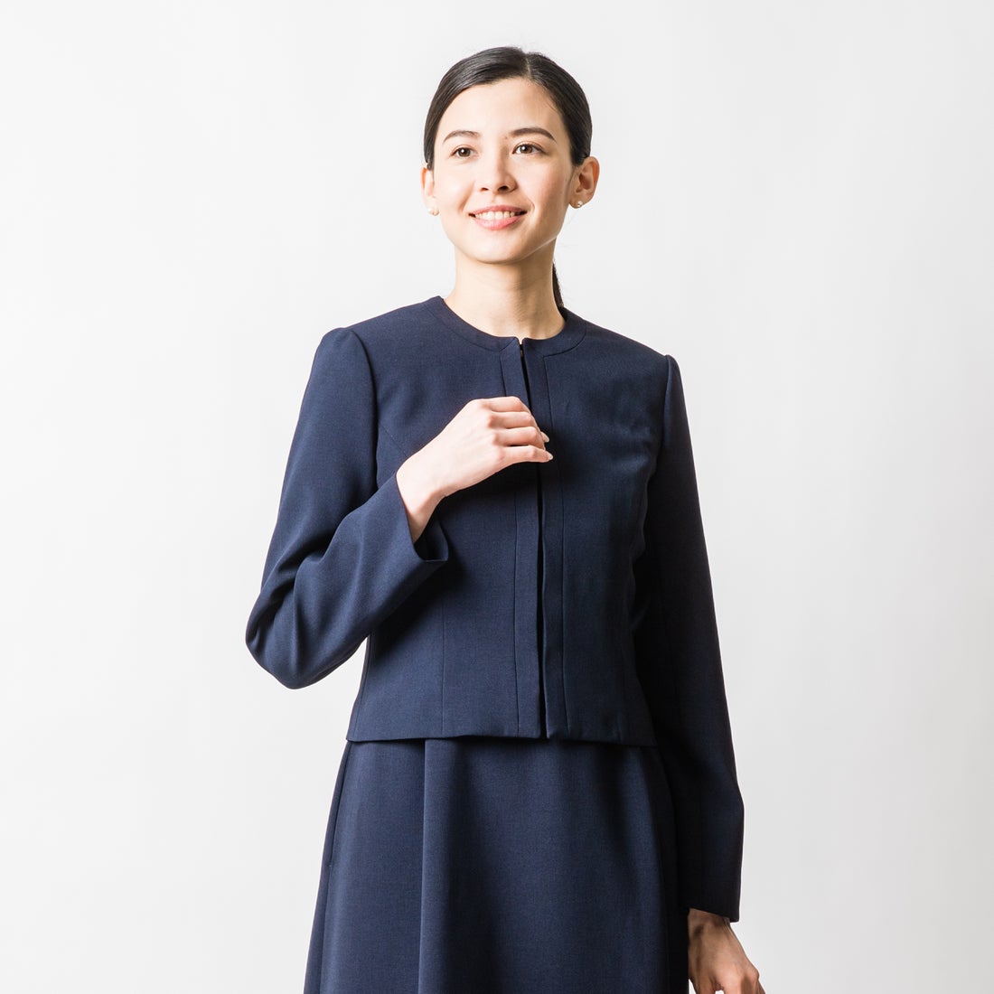 美品⭐️アマカ ノーカラージャケット スーツ ビジネス フォーマル 濃紺  M ノーカラーアンサンブル《フロントホック》 (MN24T2EN-23) | ANCHOR